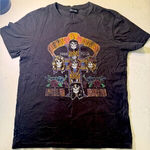 Guns N’ Roses Large Black Graphic T-Shirt- excellent condition